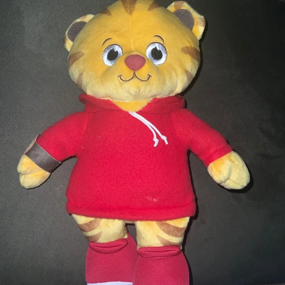 Kohls Cares Daniel’s Neighborhood Tiger Plush Stuffed Animal Mr Rogers